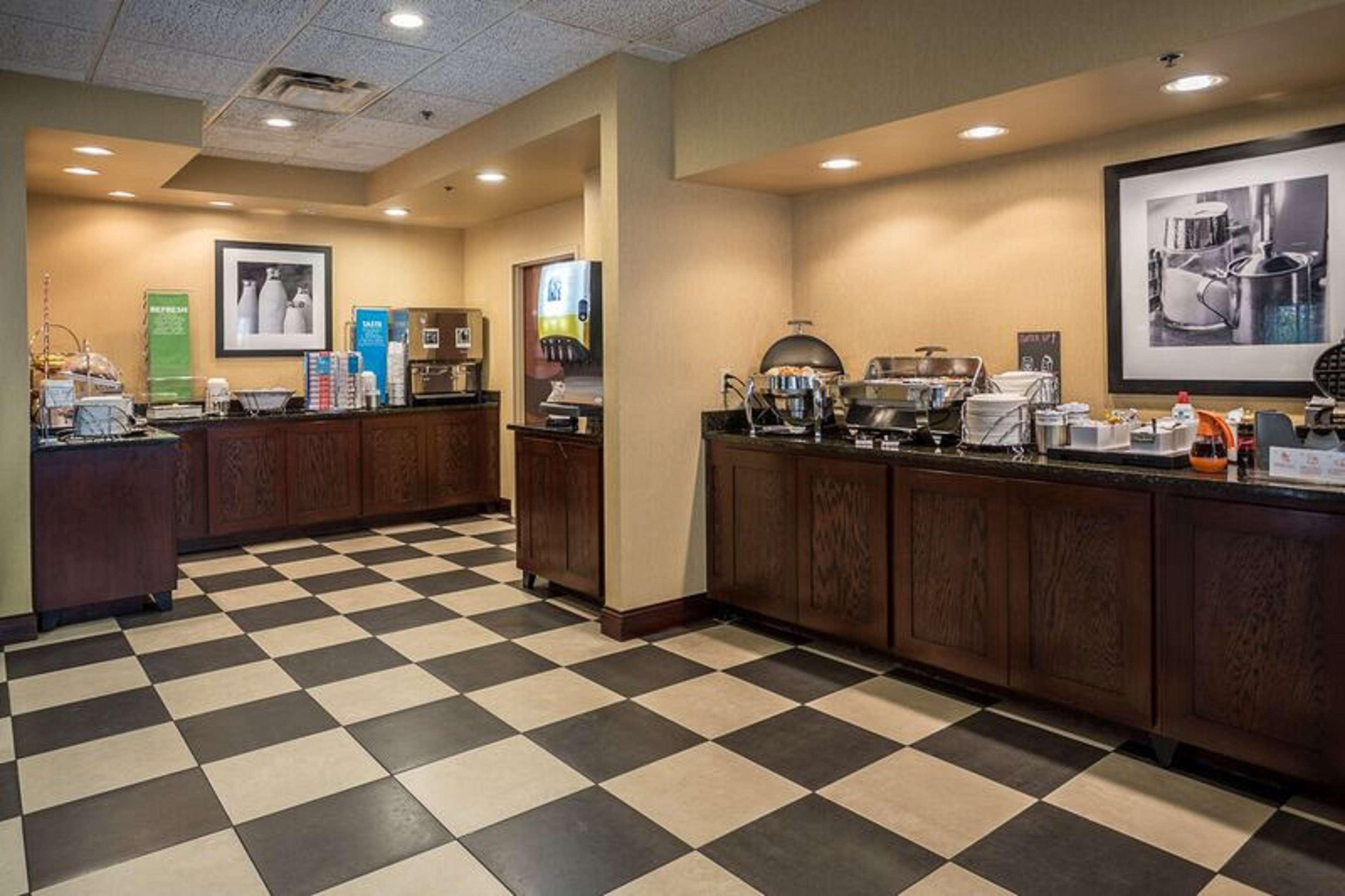 Hampton Inn Сомерсет Экстерьер фото