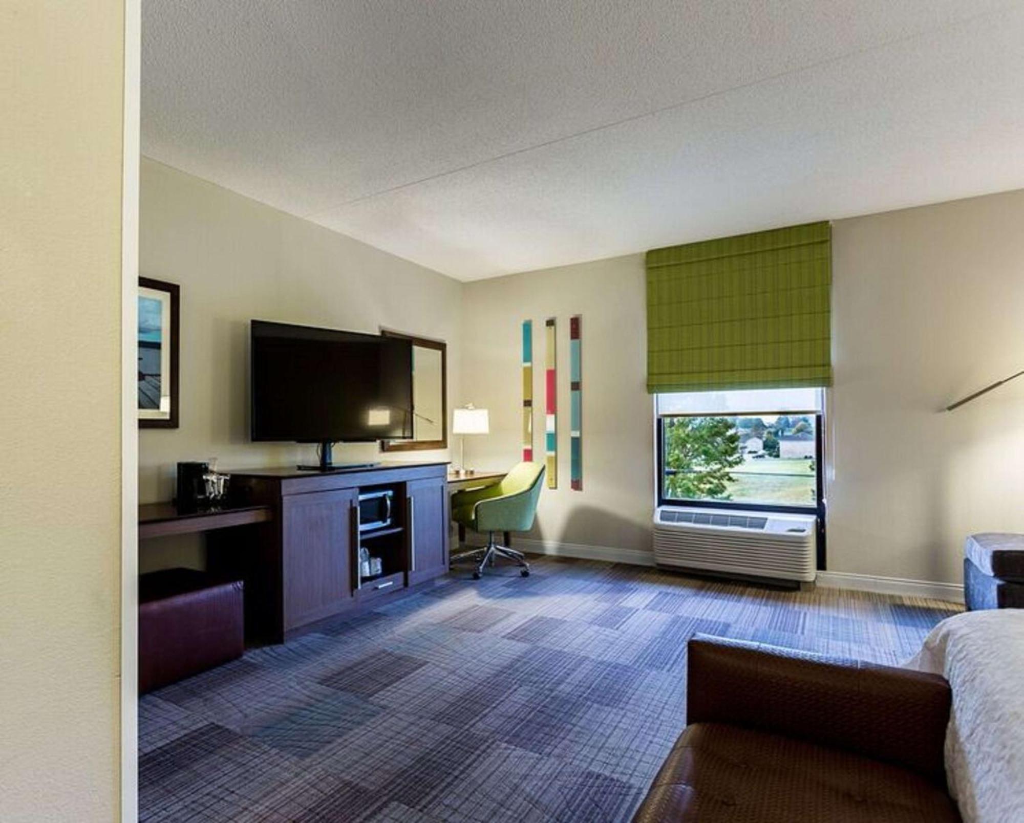Hampton Inn Сомерсет Экстерьер фото