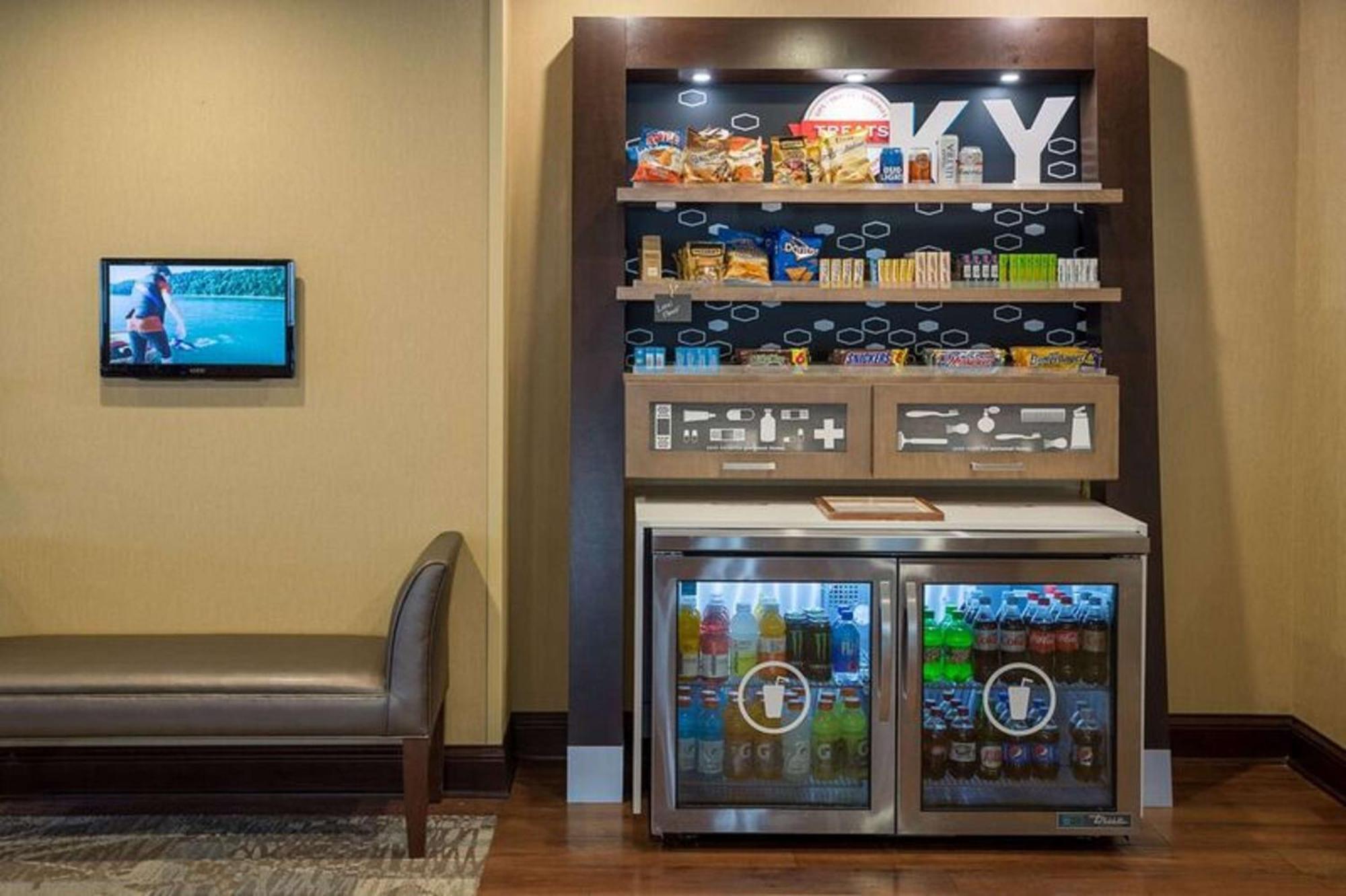 Hampton Inn Сомерсет Экстерьер фото
