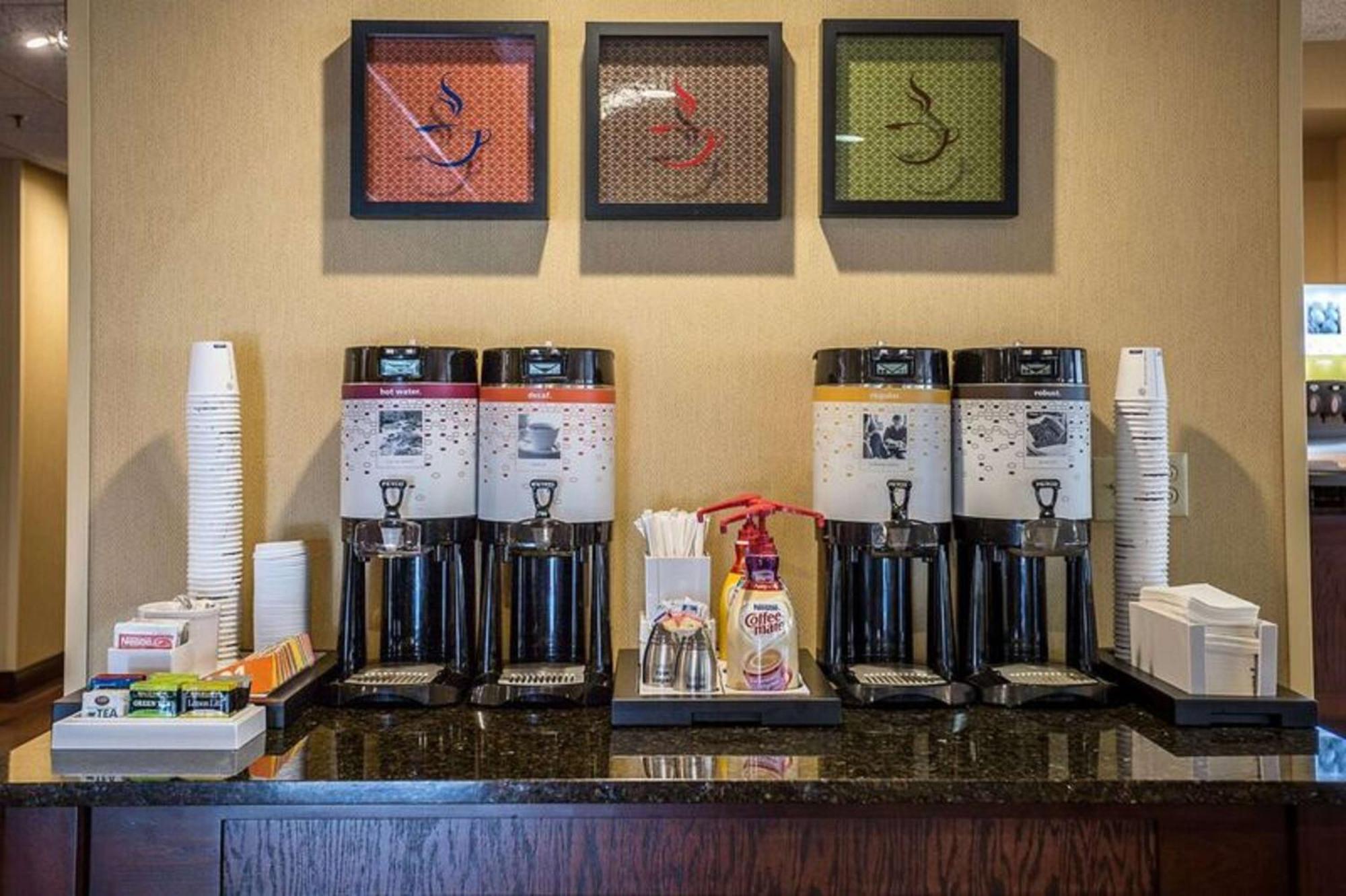 Hampton Inn Сомерсет Экстерьер фото